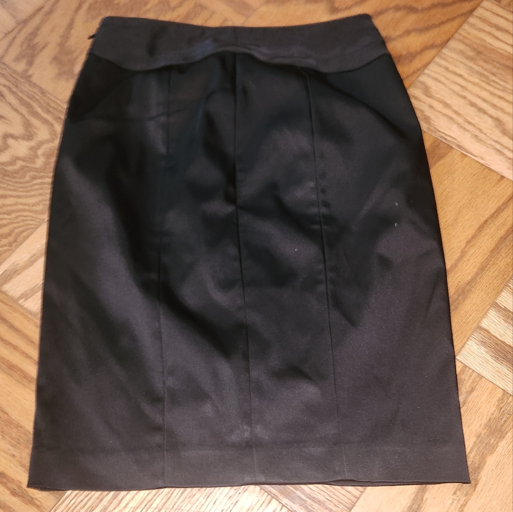 Elegant Black Women's Skirt Black House White Market 2